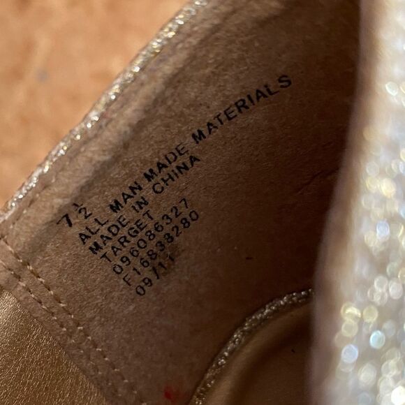 MOSSIMO Glitzy Gold Glitter 5" platform heels - Picture 6 of 8